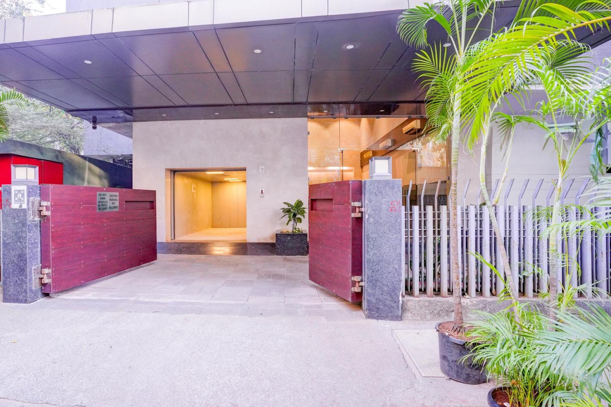 Super Townhouse Oak Times Square Le Western - Mumbai, Mumbai